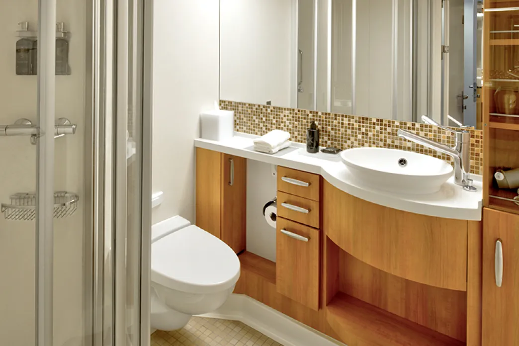 Celebrity Cruises Eclipse - Ocean View Stateroom bathroom